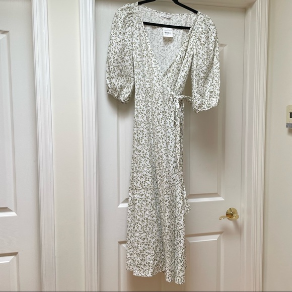 Reformation Mint Floral print Midi Wrap
Dress NWT - Picture 7 of 9